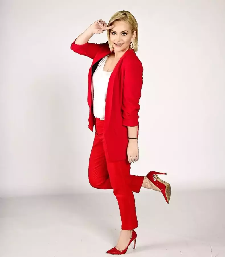 paula-chirila-4-898x1024-1