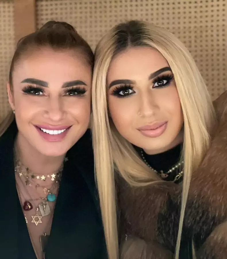 Anamaria Prodan fiica Sarah Dumitrescu