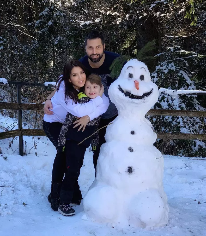 Celia, soțul ei și fiul lor