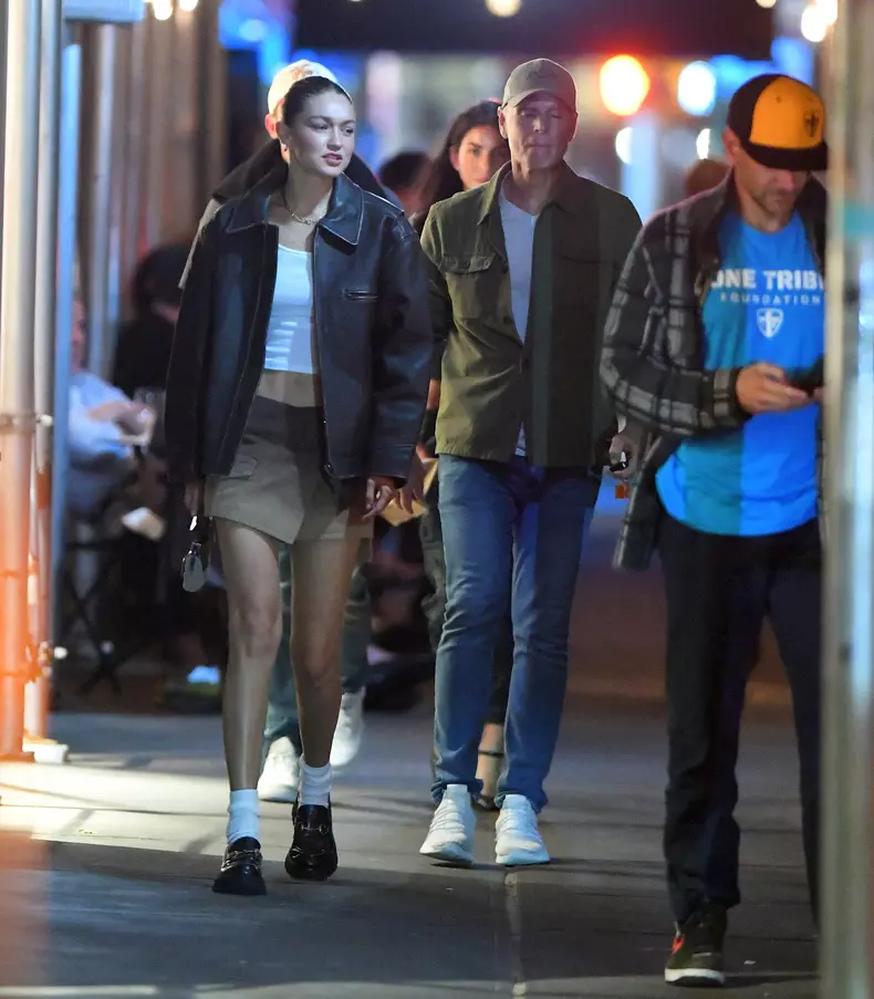 Gigi Hadid și Bradley Cooper