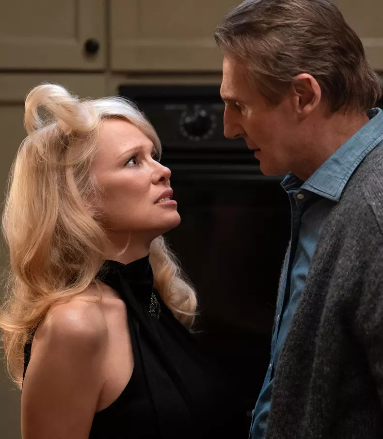 Un polițist cu explozie întârziată