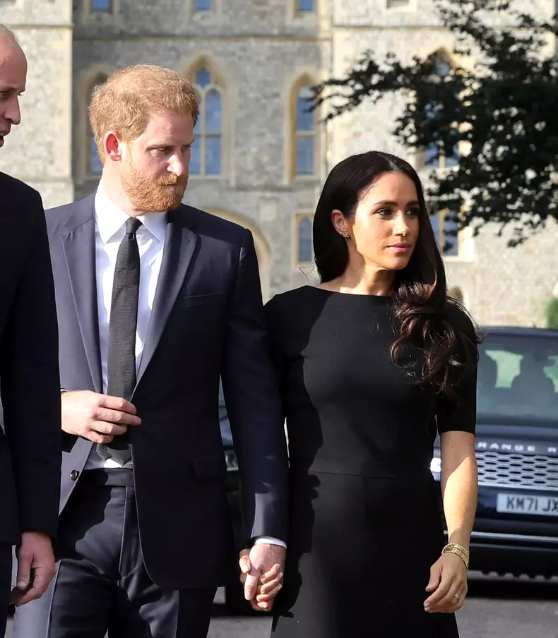De ce vor Prințul Harry și Meghan Markle să amâne lansarea serialului lor de pe Netflix. Decizia luată după moartea reginei