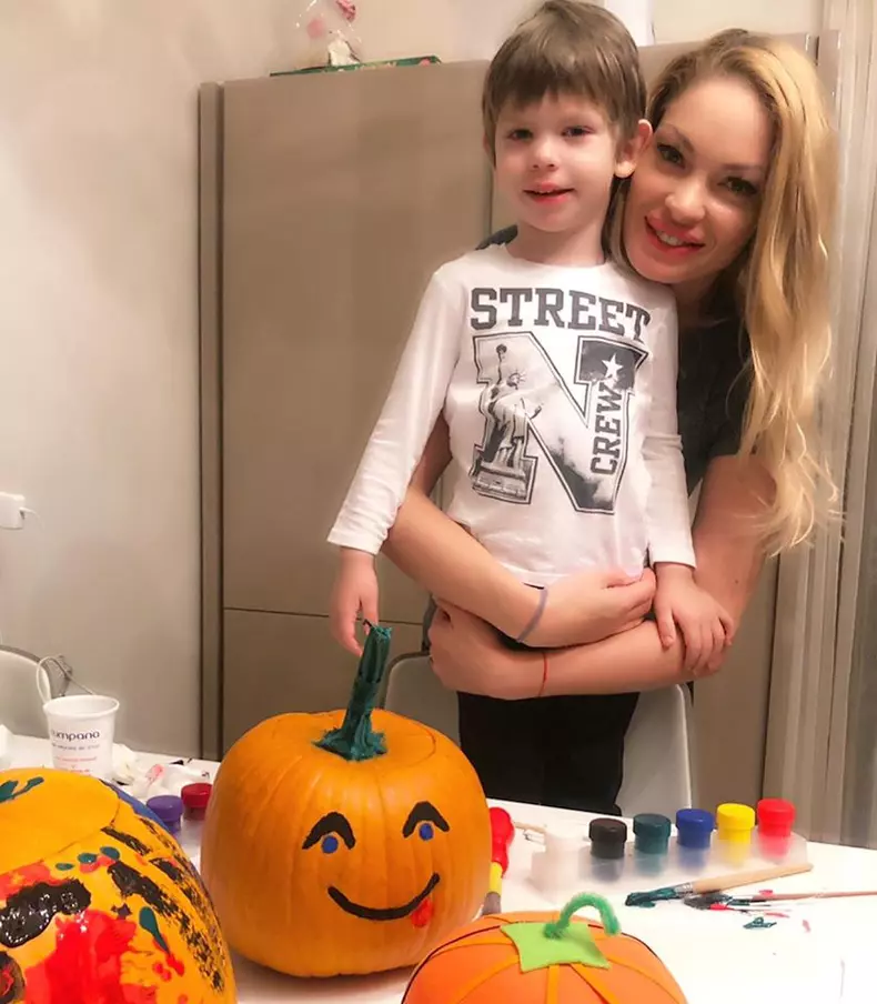 Valentina Pelinel si copiii 1