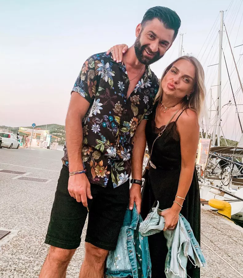 8.-In-fotografii-Jojo