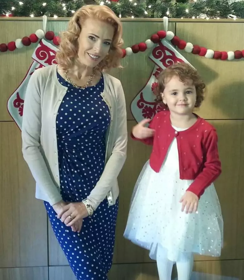 Monica Davidescu si fiica ei Dora