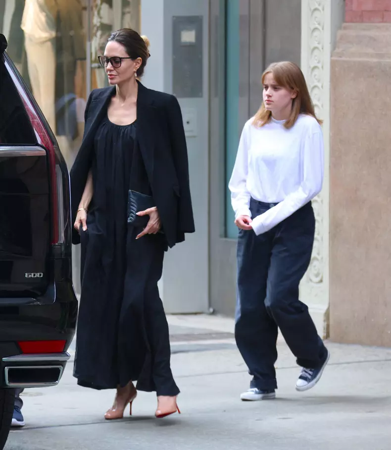 Angelina Jolie and Vivienne in New York