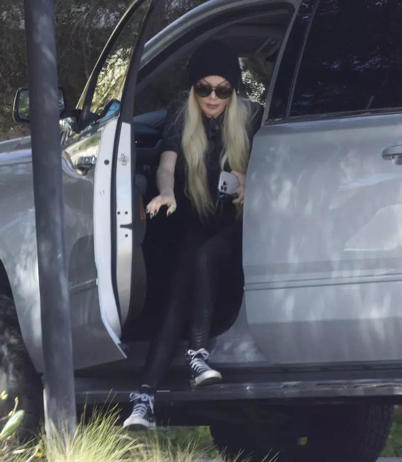 Tori Spelling Looks Downcast as She Visits a Dermatologist Alone in Calabasas