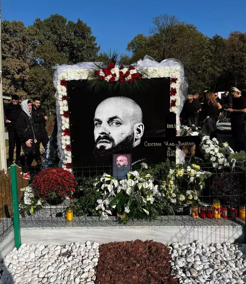 311983694_3389699337954312_8917080967663300228_n-890x1024-1