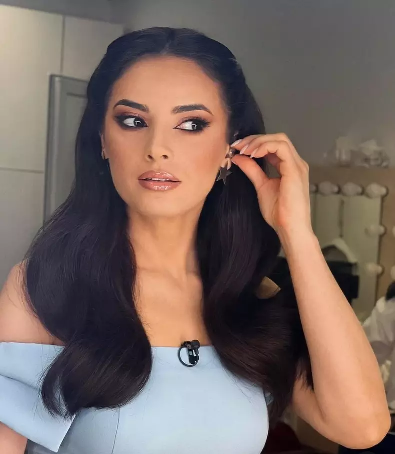 Ramona Păun, știrista Pro Tv (7)