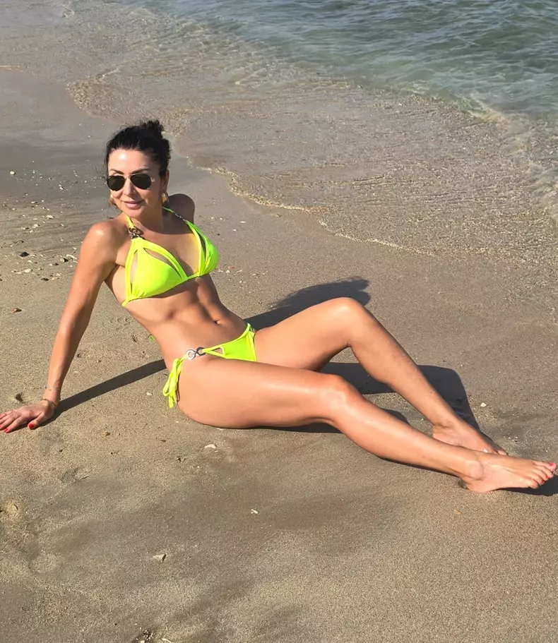 Carmen Brumă în costum de baie (8)