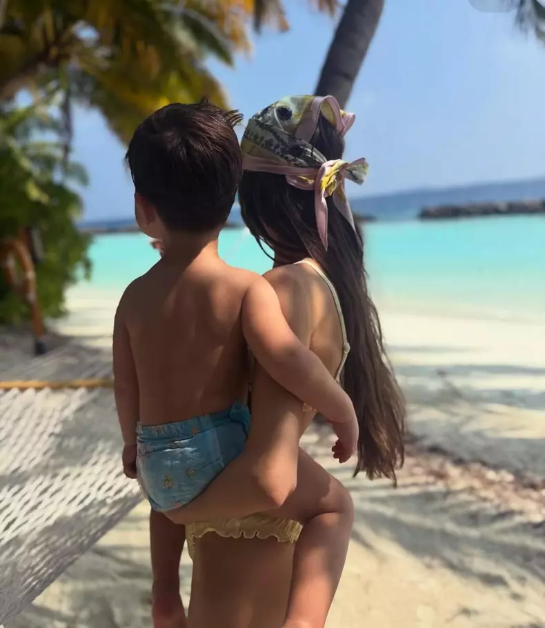 Theo Rose si Sasha