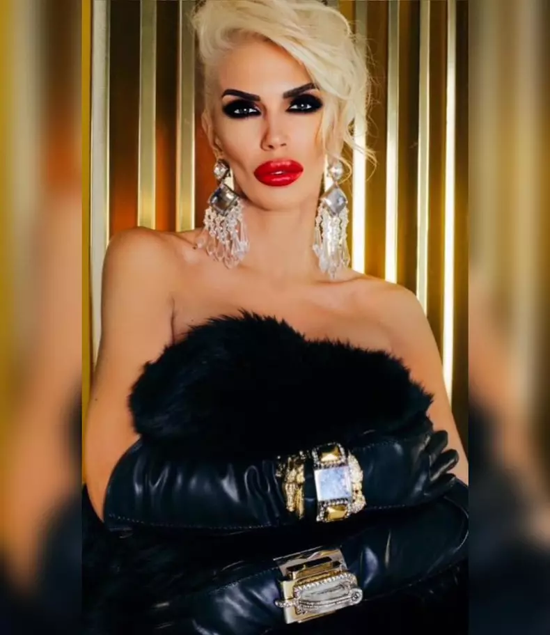 Raluca-Badulescu-si-sotul-ei-divorteaza-5