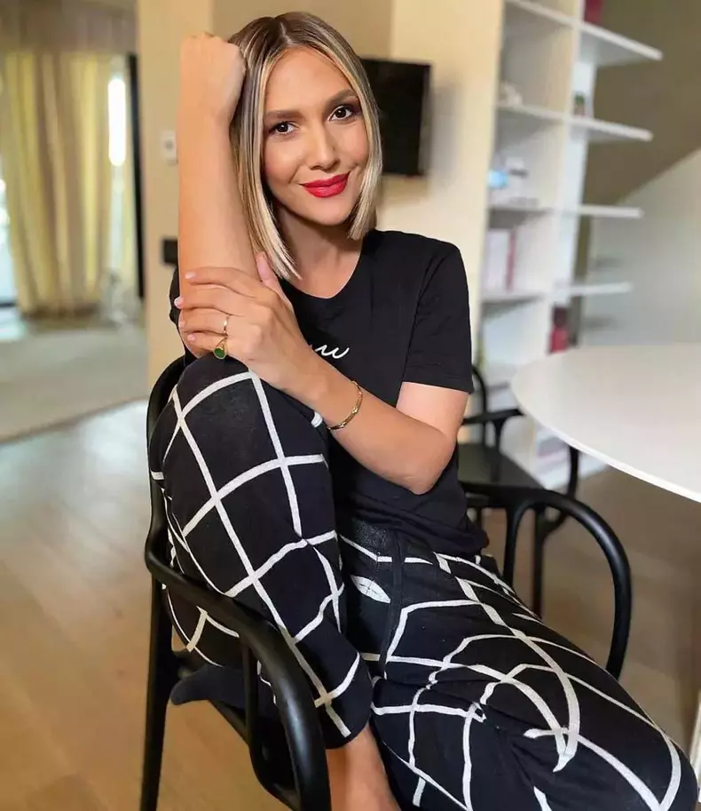 Adela-Popescu-Radu-Valcan-7-1