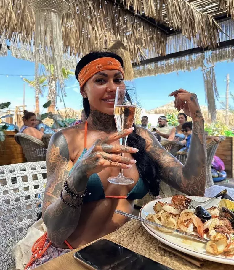 claudia-35-de-abn