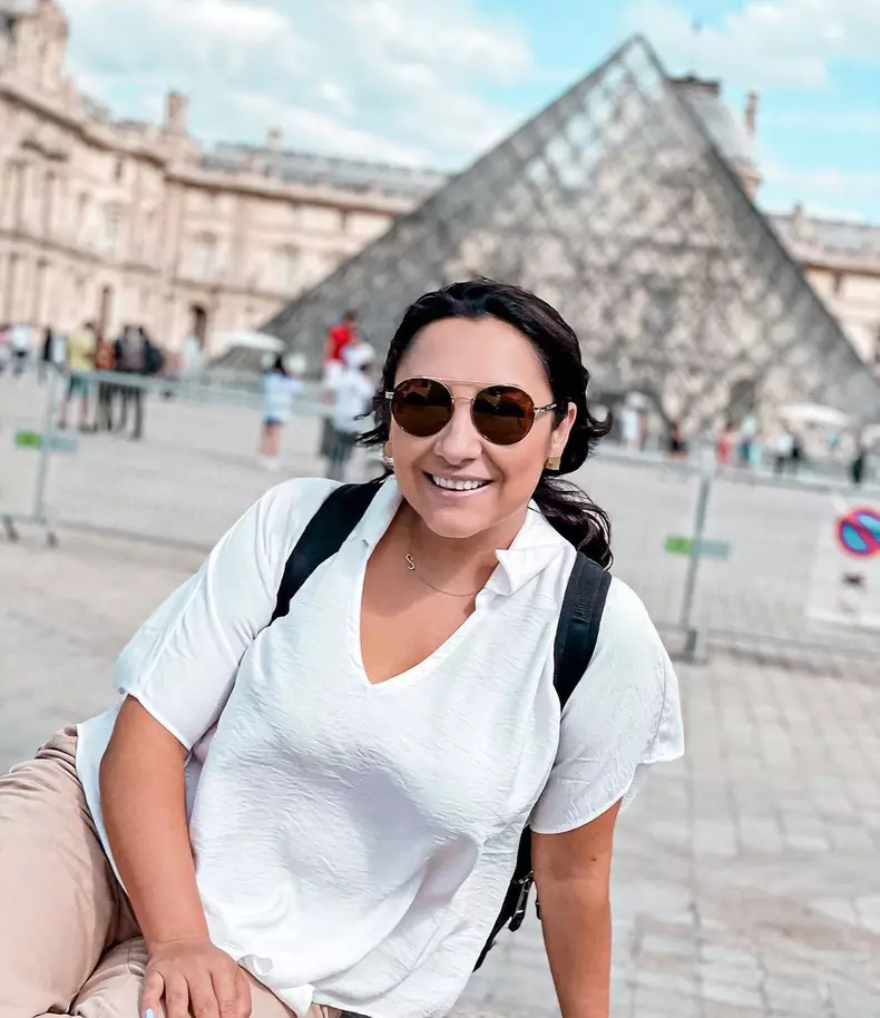 Cum răspunde Andra zvonurilor cum că ar fi iar însărcinată. Eu dau tot din casă (8)