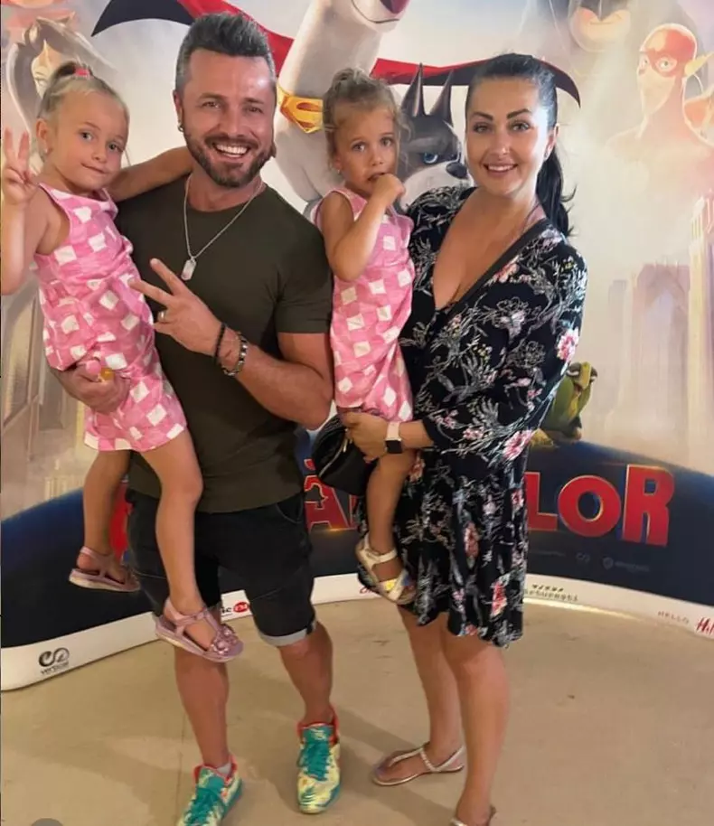 gabriela cristea si familia ei