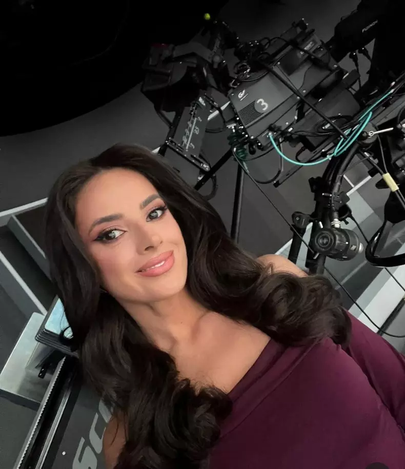 Ramona Păun, știrista Pro Tv (5)