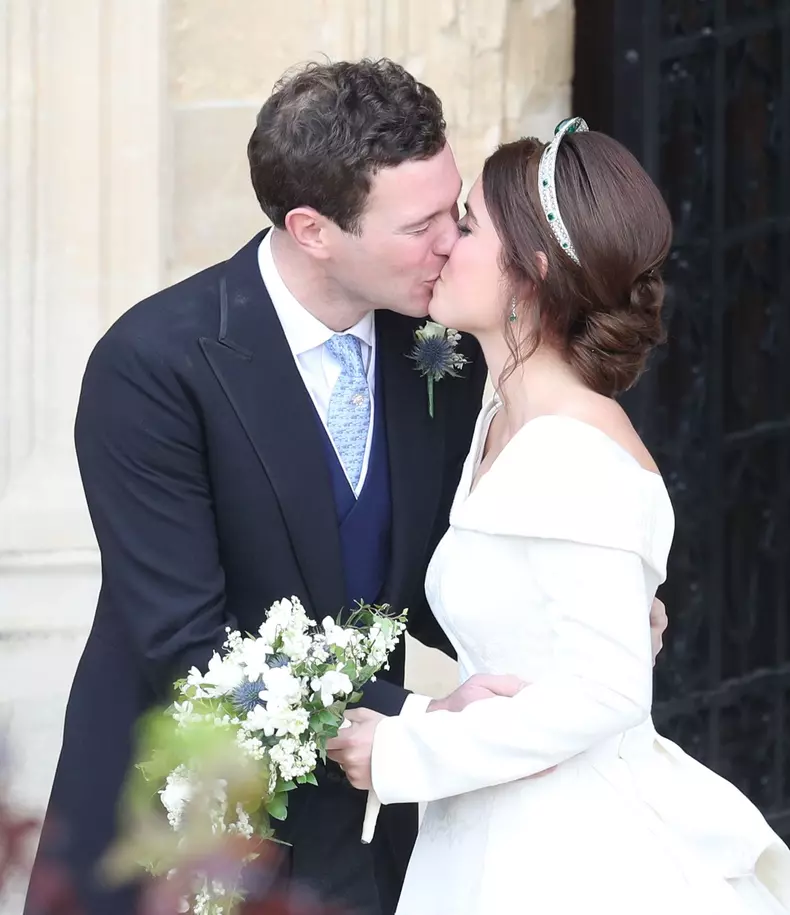 Prințesele Eugenie, Meghan și Kate au fost sărutate diferit în ziua nunții