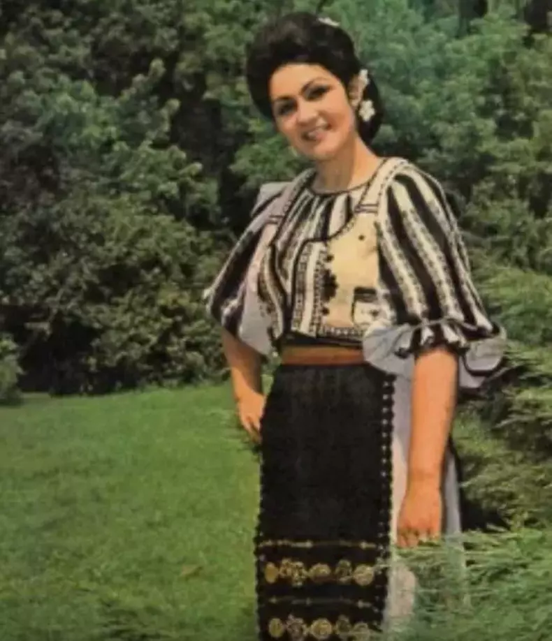 Elena Merisoreanu artista