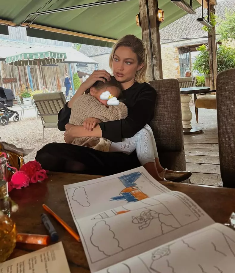 Fiica lui Gigi Hadid (1)