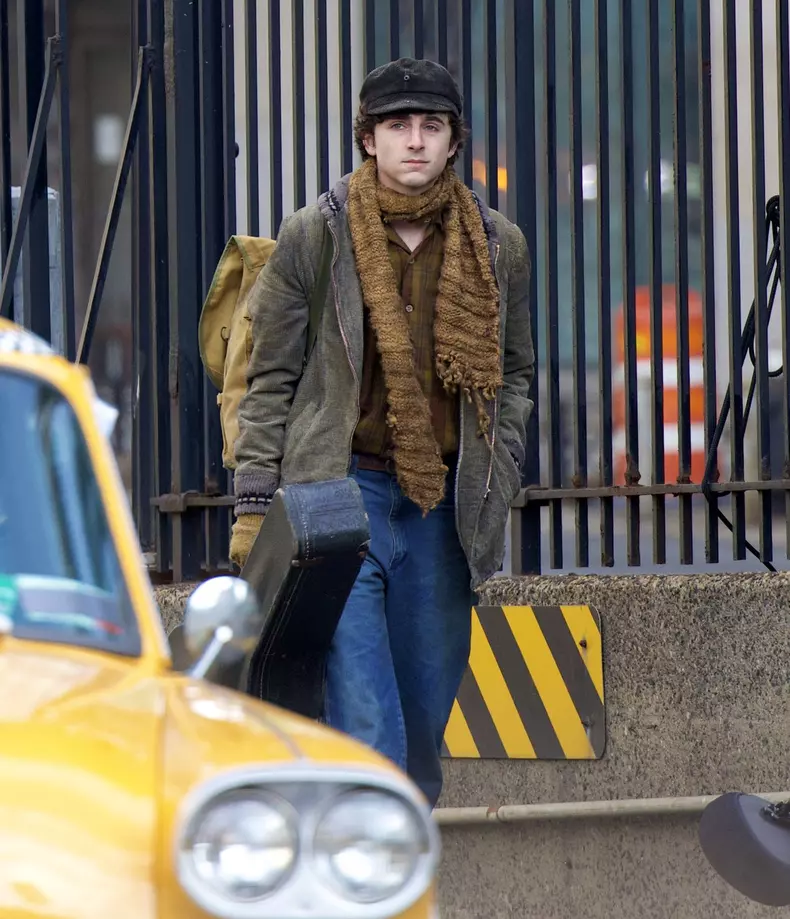 Timothee Chalamet Looks Identical to Bob Dylan for First Day Filming Bio Pic â€śThe Complete Unknownâ€ť - 17 Mar 2024