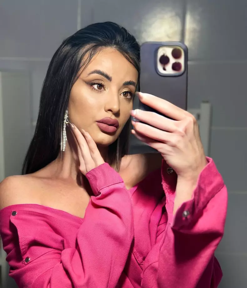 cine-este-renata-alexandra-matei-de-la-insula-de-un-milion-1