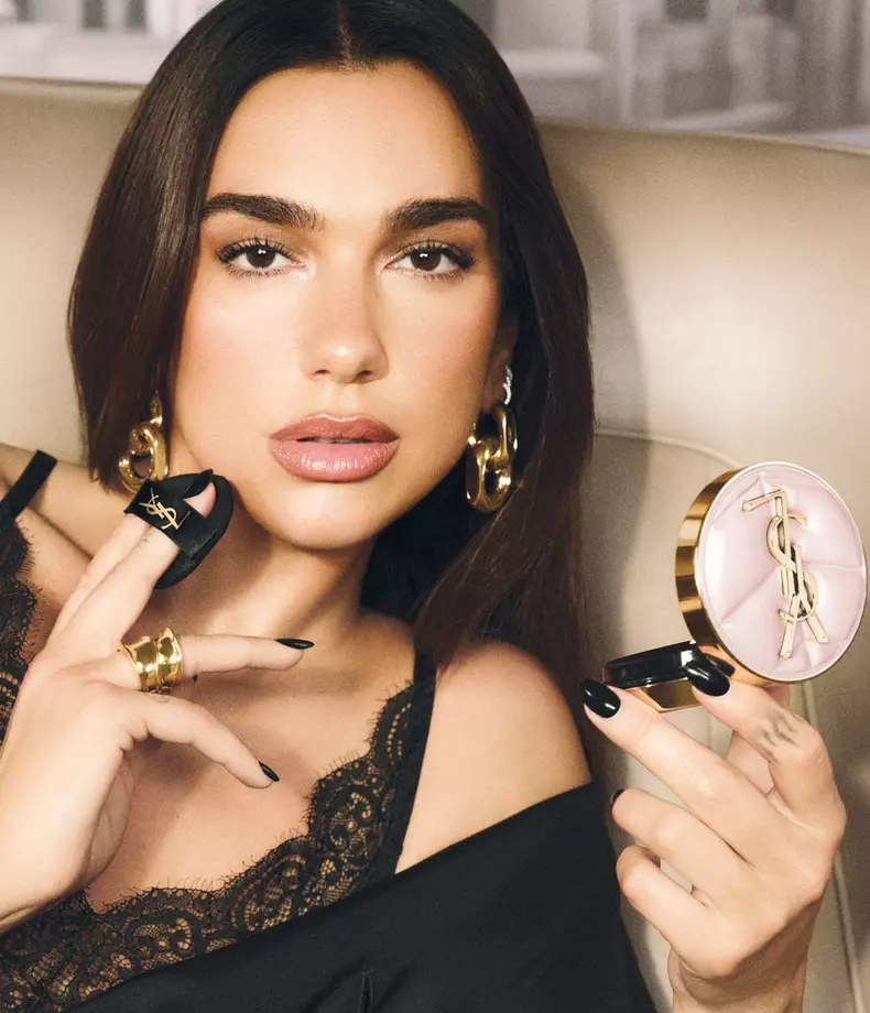 Noul fond de ten de tip cushion YSL Skin Affair Soft Glow Cushion Foundation