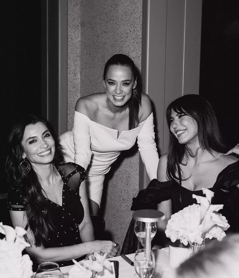 lili-sandu-sore-andreea-raicu