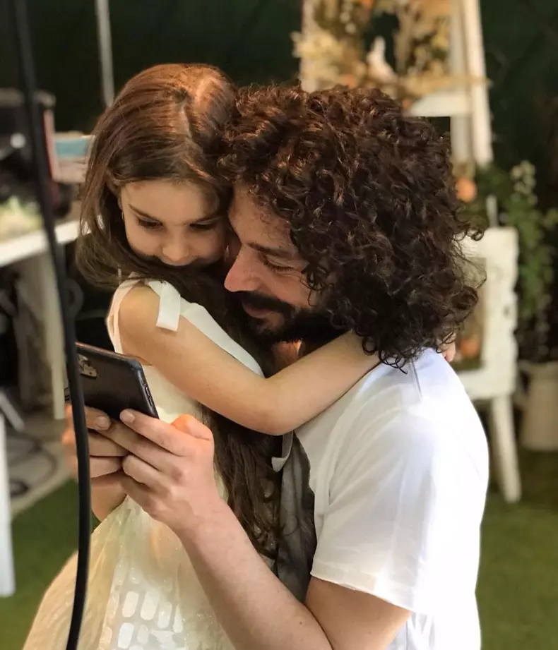 whatsapp-image-2023-11-29-at-16.20.53-1