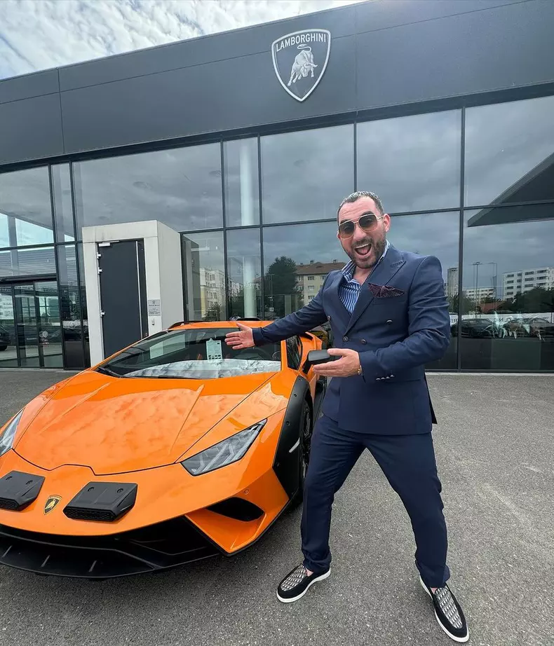 44a8f243-825a-4db7-9c6e-2298b161cd56