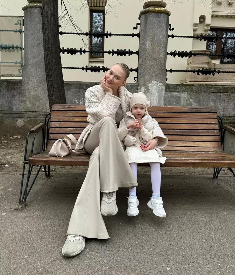 5. Gina Chirilă și fiica ei