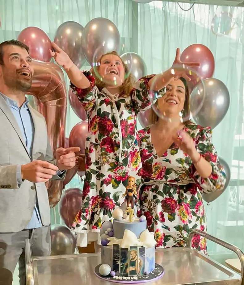 Oana-Roman-și-Marius-Elisei-ziua-de-naștere-Isabela-4-1