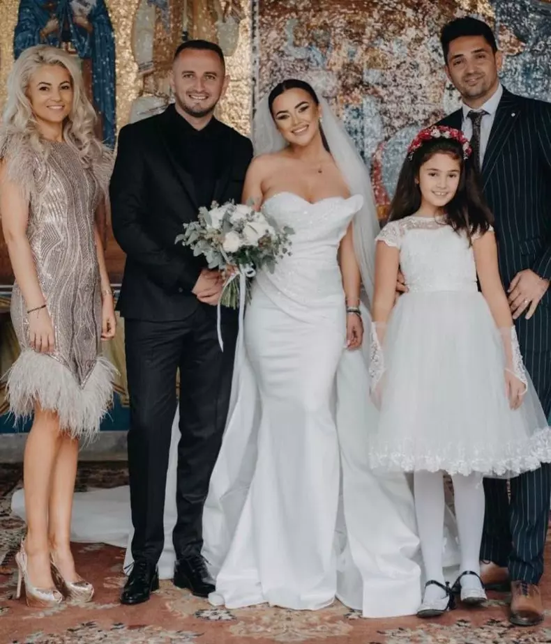 carmen de la salciua nunta