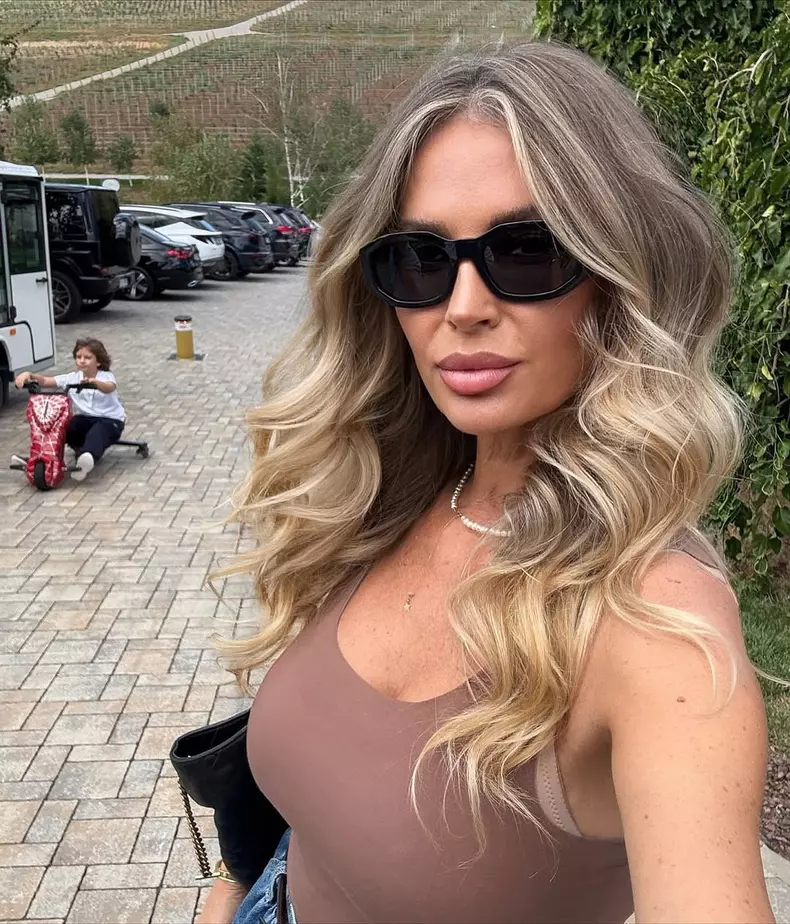 dfb6ae2b-301b-4ff8-bab3-cf068ae3ca08