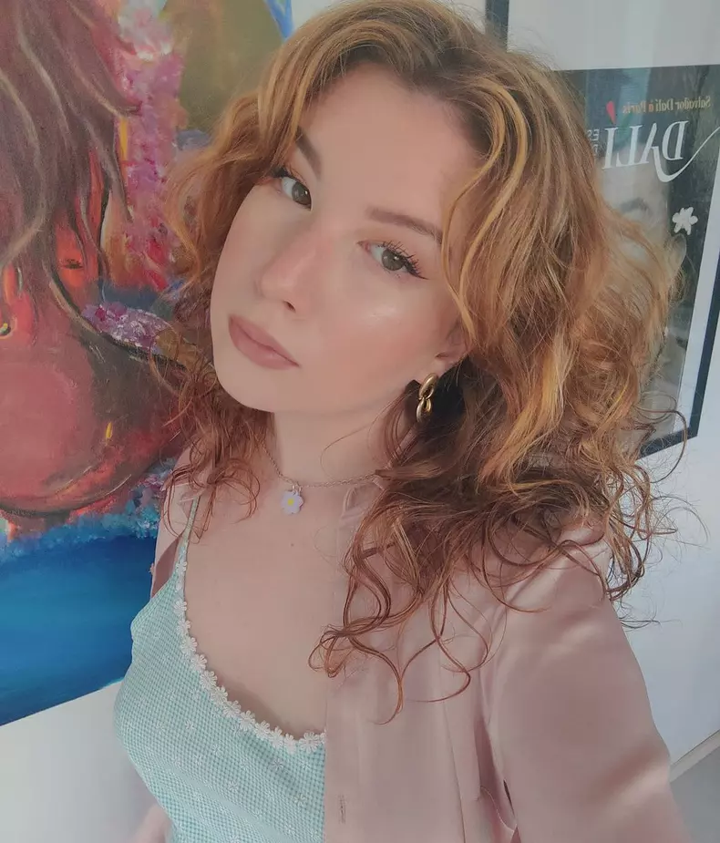 Cum-arata-Daria-fiica-Narcisei-Suciu.-Are-23-de-ani-si-traieste-in-Finlanda-2