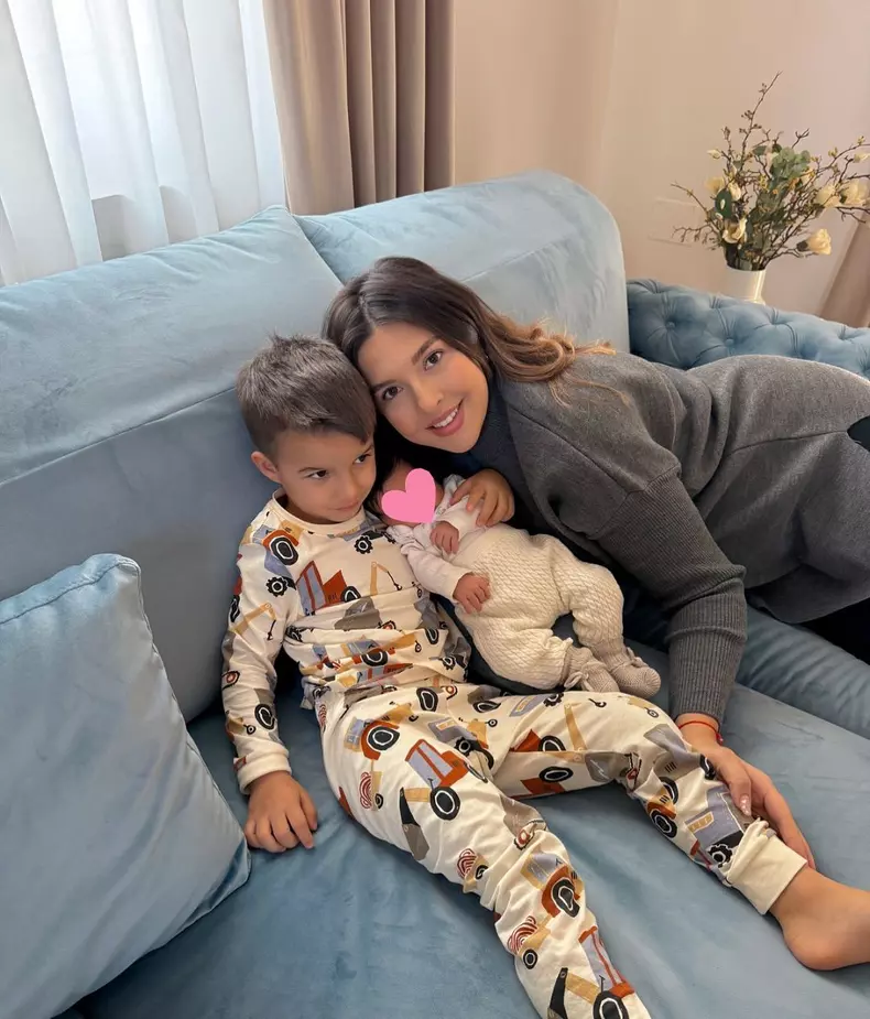 daniela iliescu cu copiii