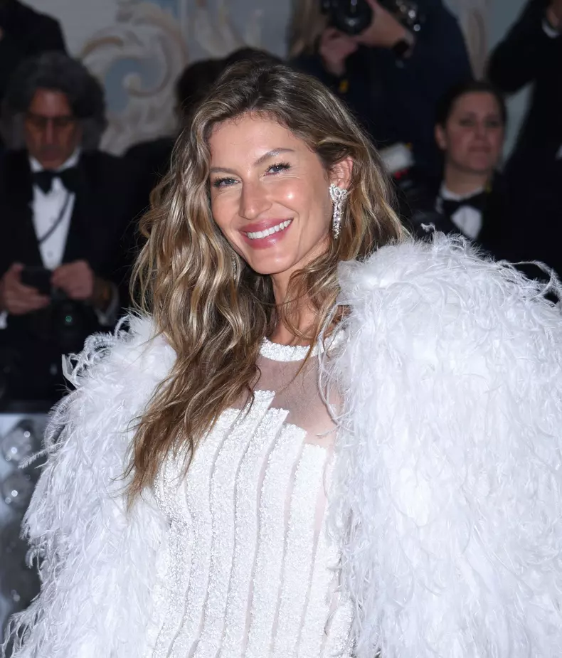 2023 Met Gala Celebrating Karl Lagerfeld: A Line of Beauty