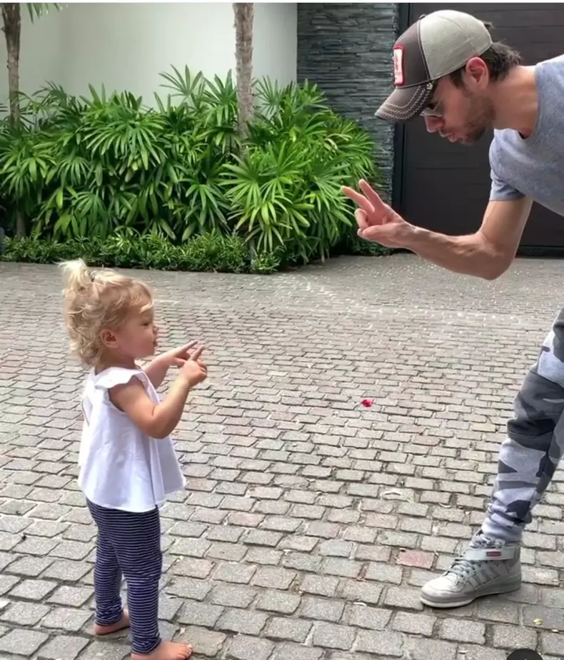 Lucy, fetița lui Enrique Iglesias și al Annei Kurnikova