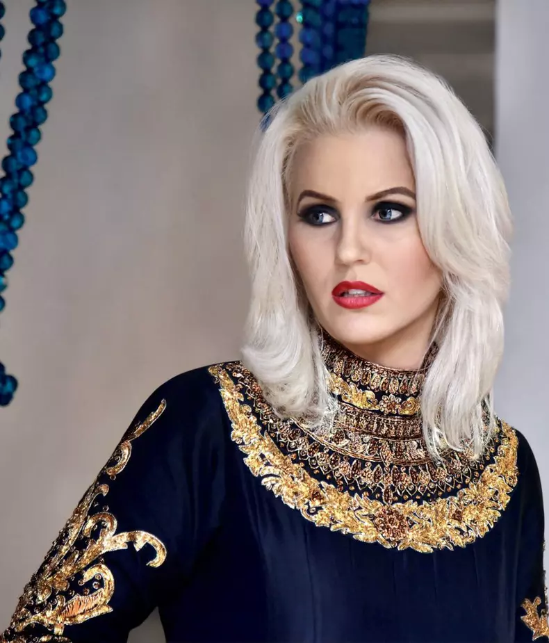 1_rAMpoGbMI2mMCjyLi9f8XQ-875x1024