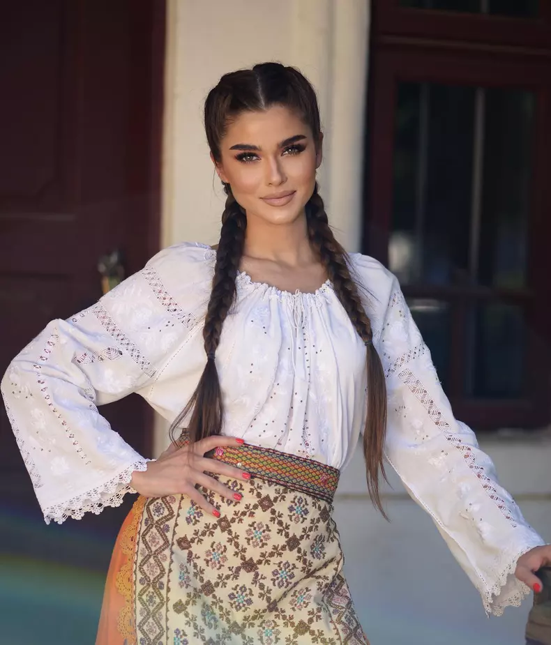 cine-este-theo-rose-8