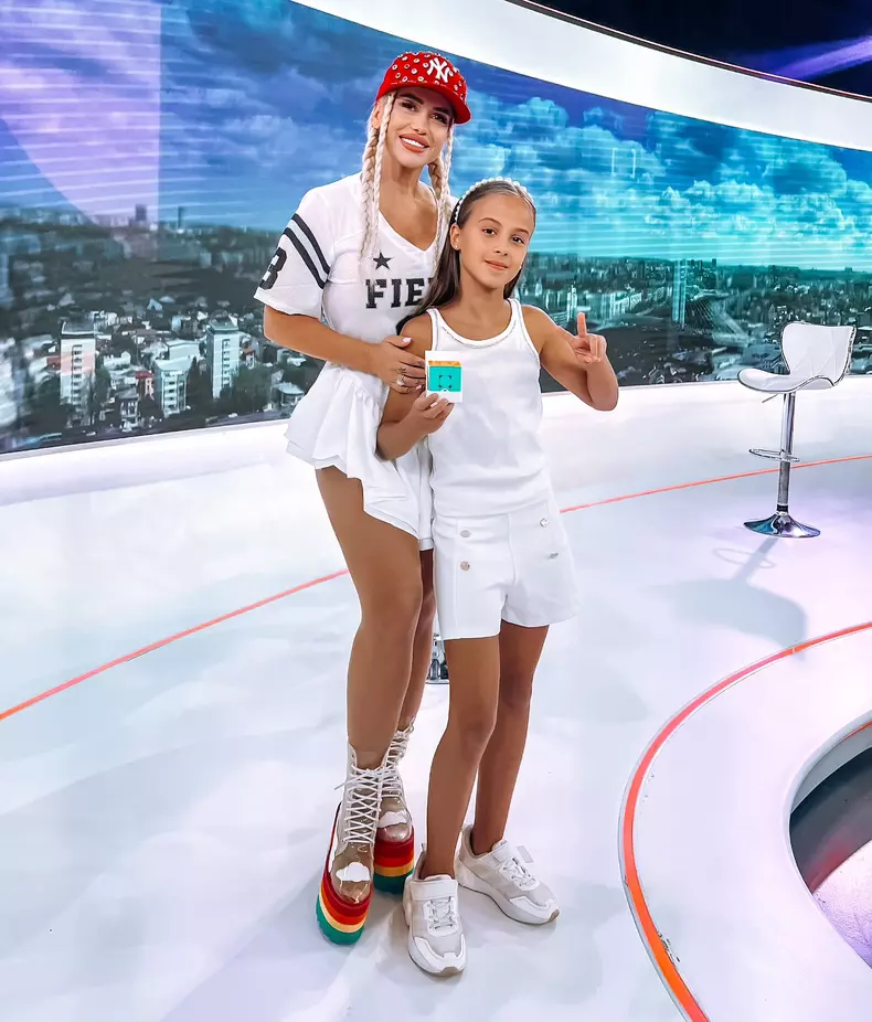 Anda Adam și fiica ei, Evelin