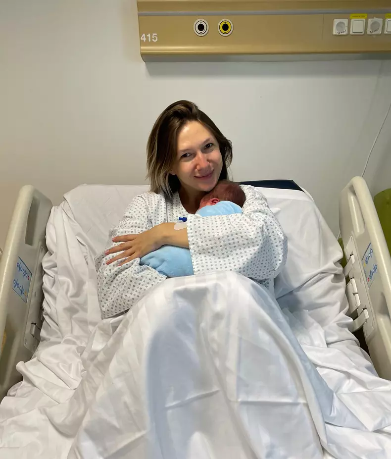 Adela mama pentru a treia oara