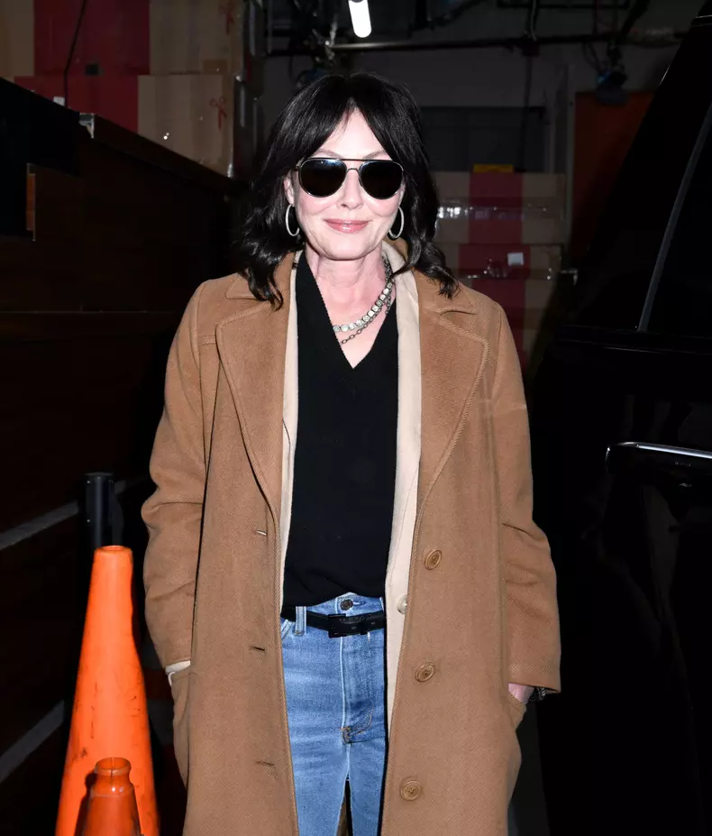 Shannen Doherty Visits LIVE with Kelly and Mark