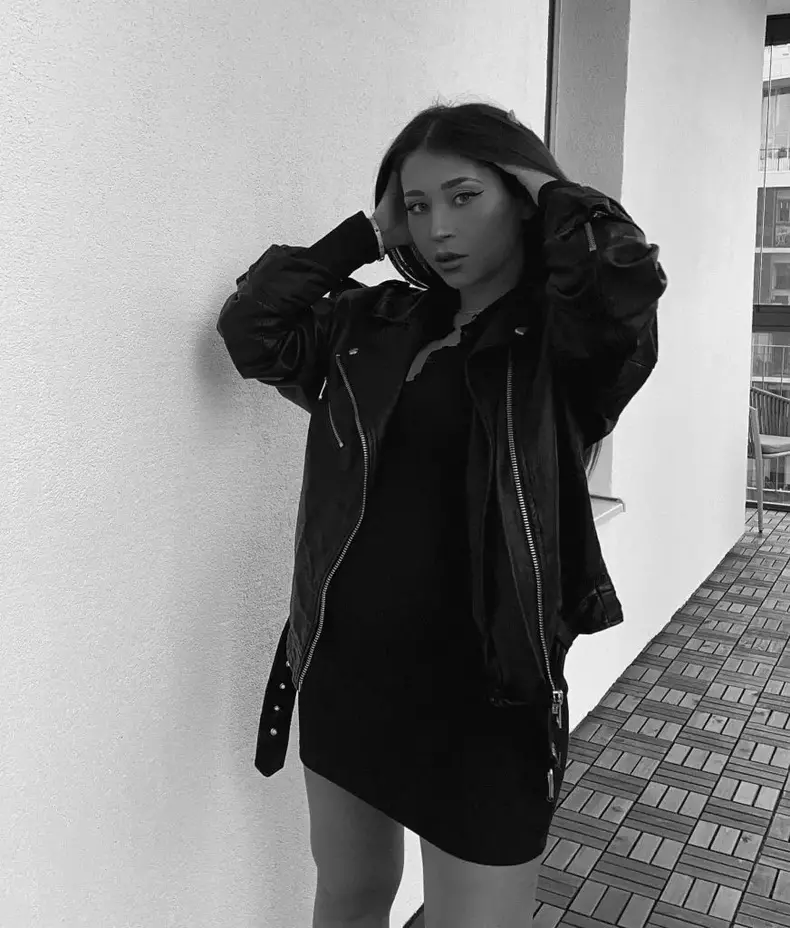 nicole-cherry-prima-intalnire-2-872x1024-1