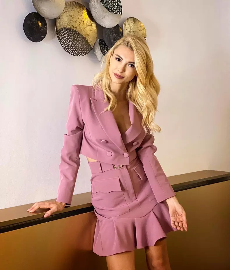 Andreea-Balan-8