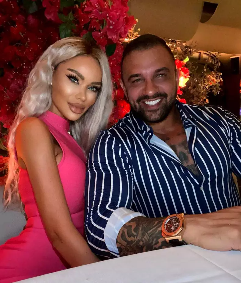 Bianca-Dragusanu-4-3-871x1024-3