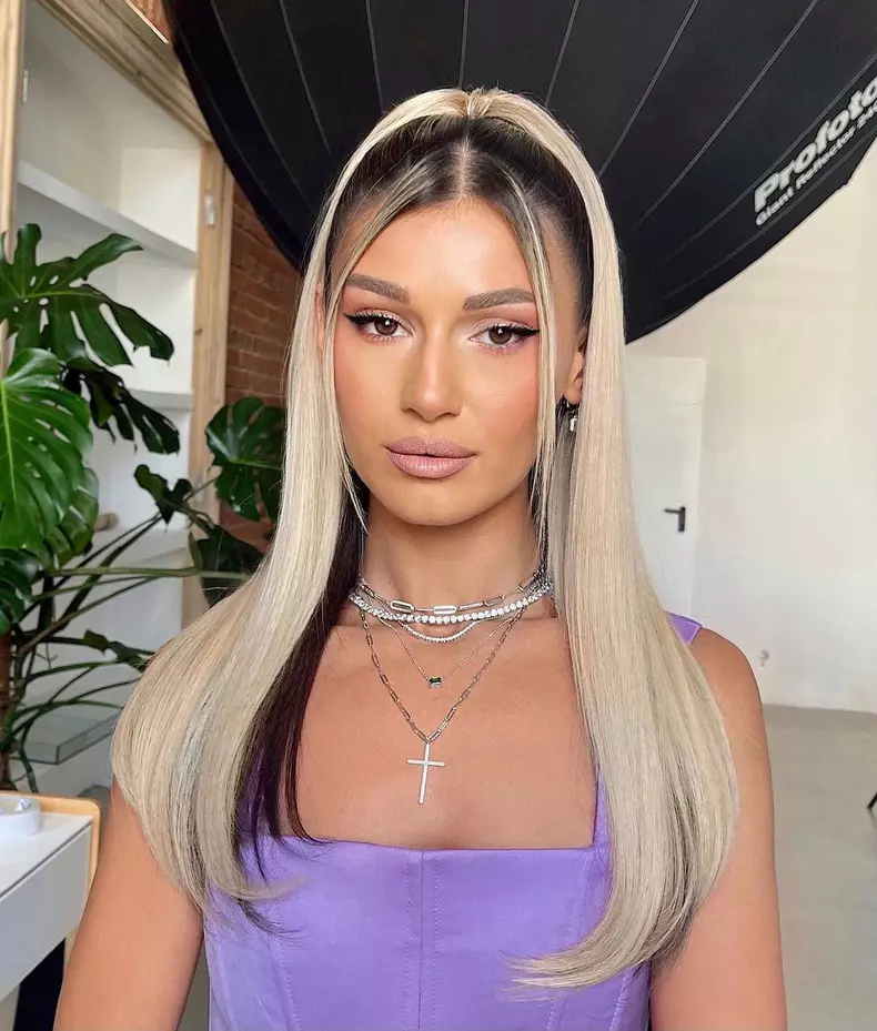 Alina Eremia cantareata