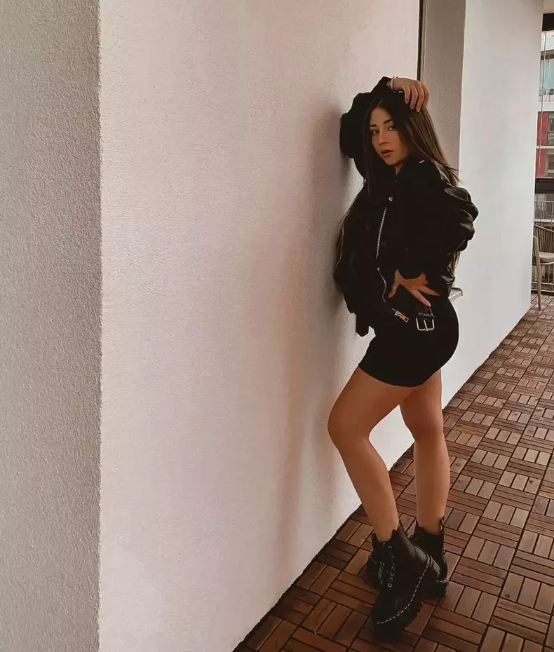 nicole-cherry-2-870x1024-1