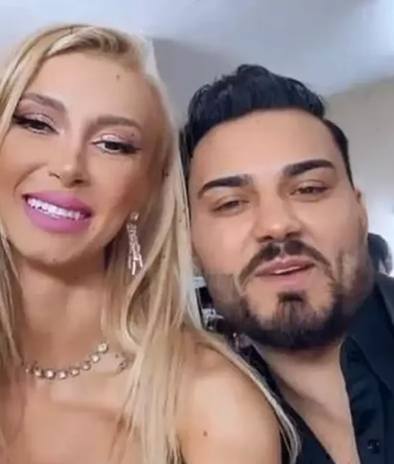 jador si andrreea