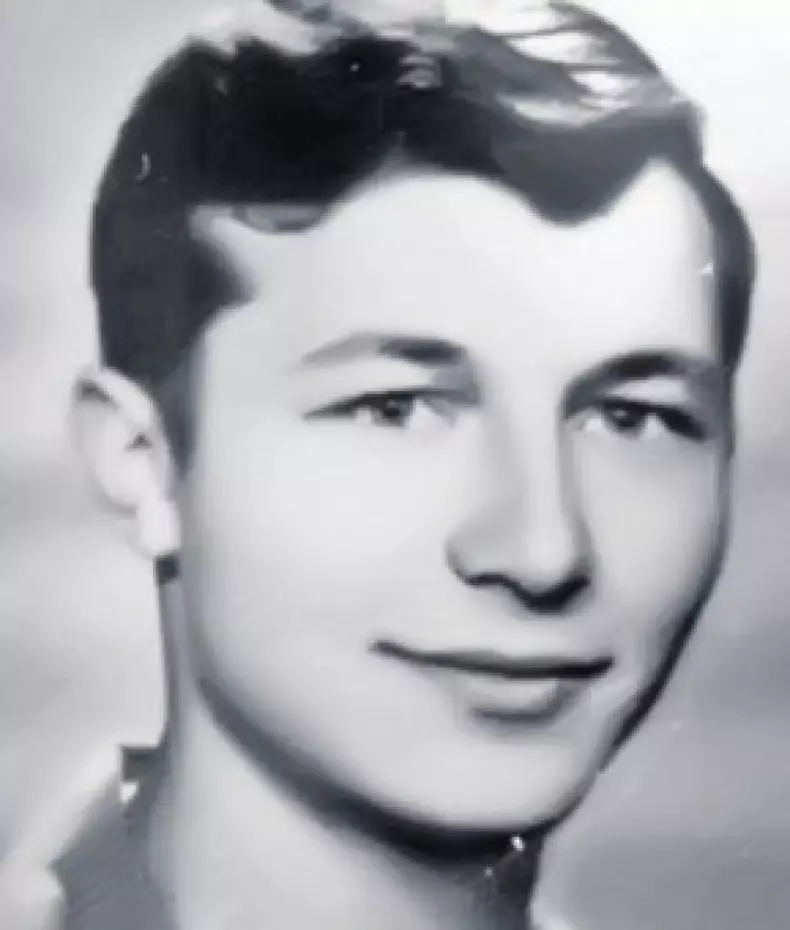 Traian Băsescu tanar 1